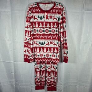 PatPat Christmas Holdiay Pajamas Sz M Red White Long Sleeve Shirt Pants w/Socks